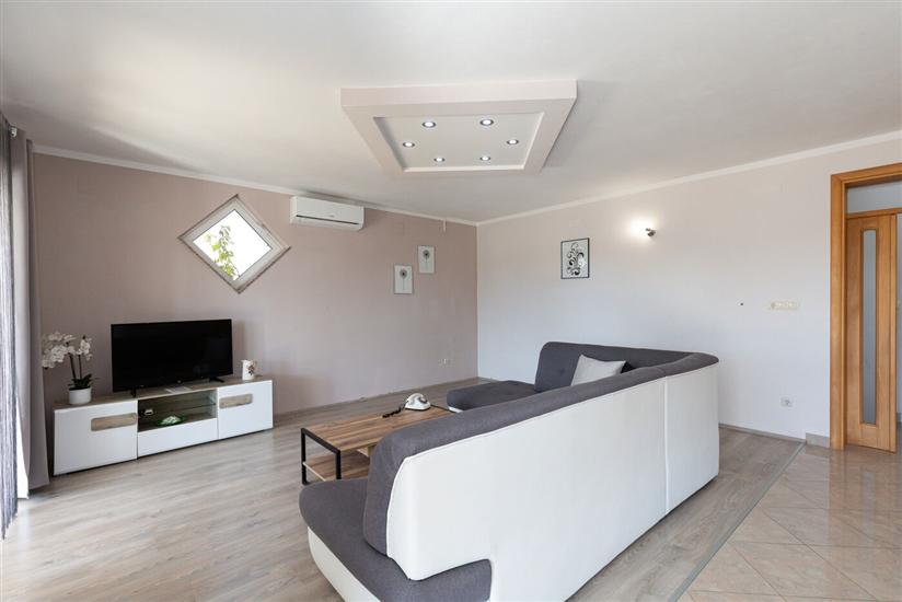 Apartment A3, for 6 persons