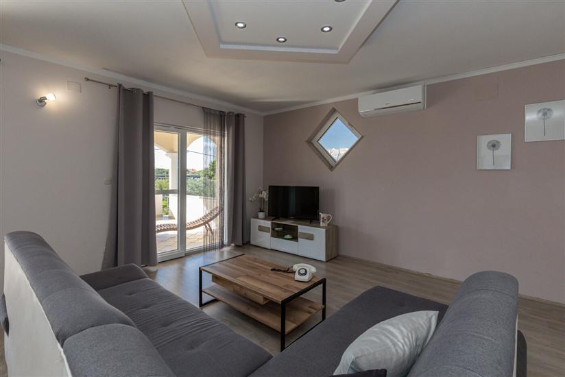 Apartment A3, for 6 persons