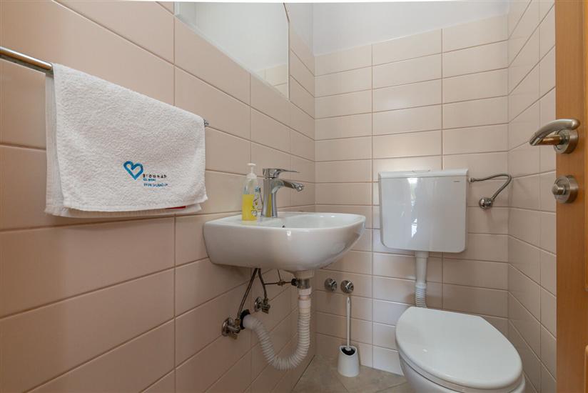 Apartment A1, for 5 persons