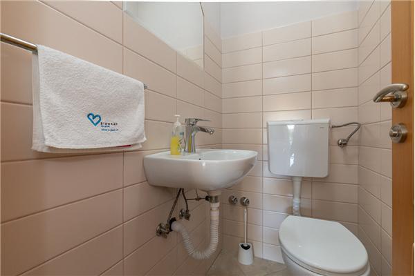 Apartment A1, for 5 persons
