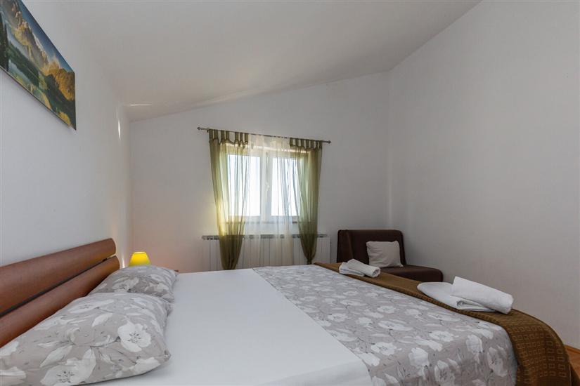 Apartment A1, for 5 persons