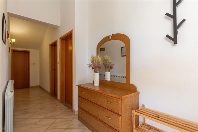 Apartment A1, for 5 persons