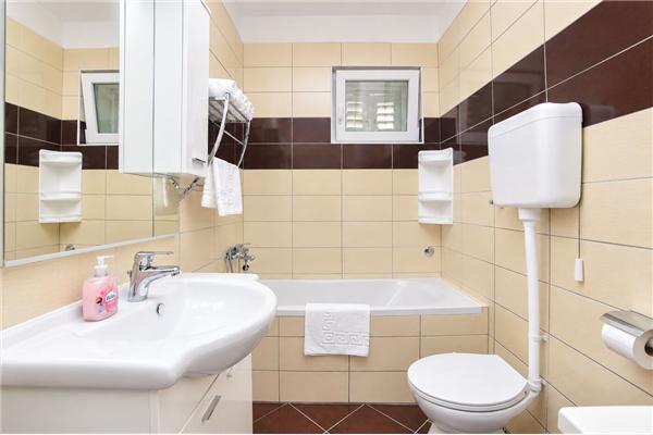 Apartment A2, for 4 persons