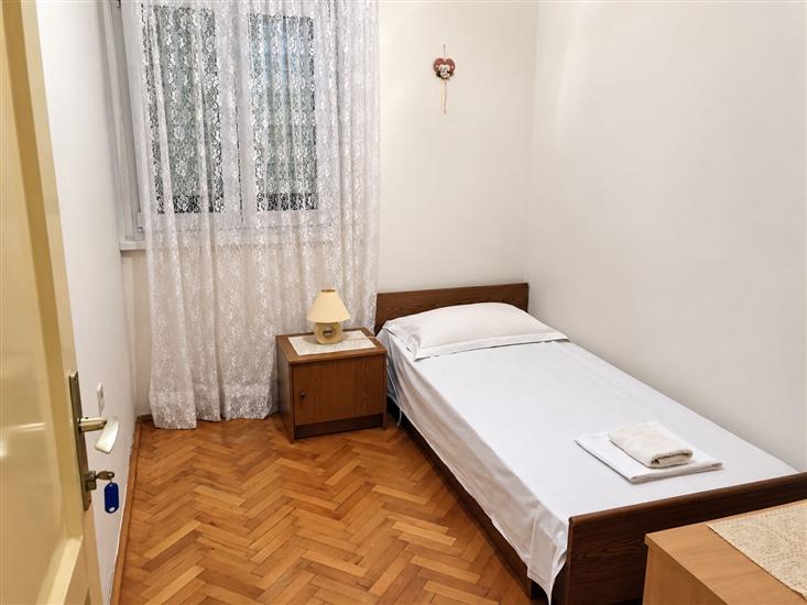 Apartment A1, for 5 persons