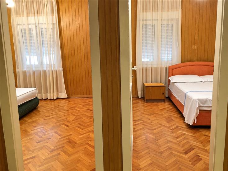 Apartment A1, for 5 persons