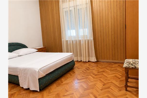 Apartment A1, for 5 persons