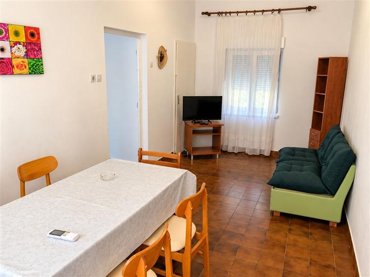 Apartment A2, for 7 persons