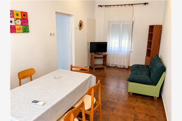Apartment A2, for 7 persons