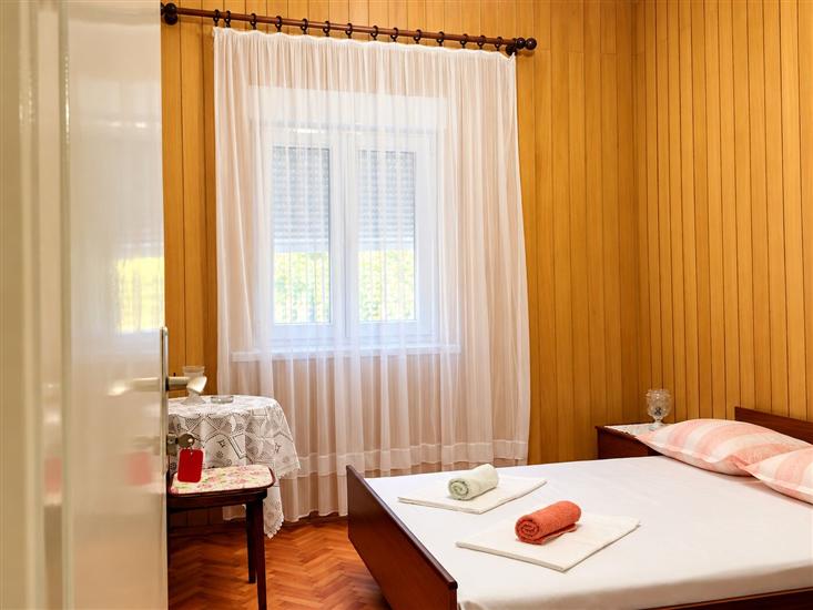 Apartment A2, for 7 persons