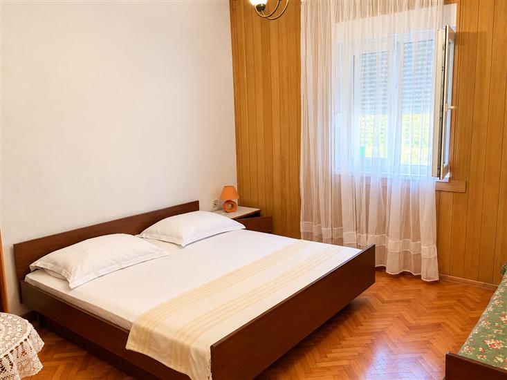 Apartment A2, for 7 persons