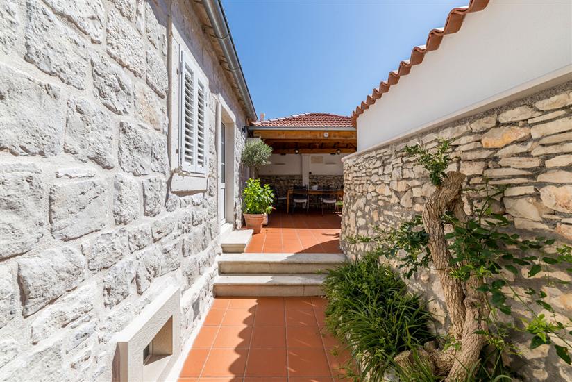 House Gita