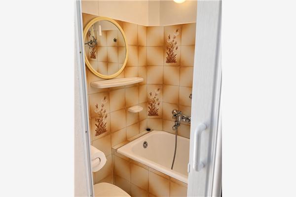 Apartment A2, for 7 persons