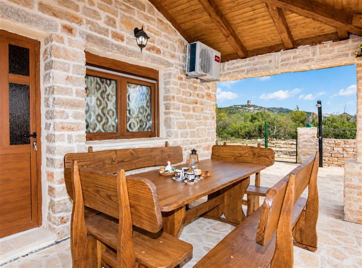 House Anita Family Retreat with Pool Pet Friendly