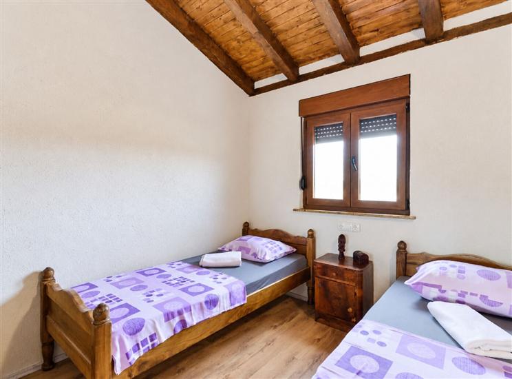 House K1, for 8 persons