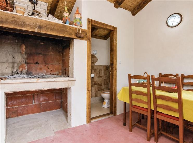 House Anita Family Retreat with Pool Pet Friendly