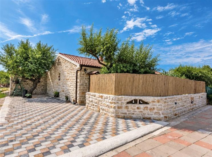 House Anita Family Retreat with Pool Pet Friendly