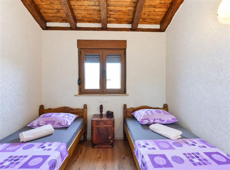 House K1, for 8 persons