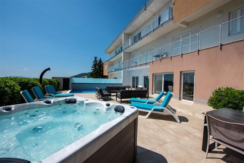 House Sveti Petar sa grijanim bazenom i jacuzzi