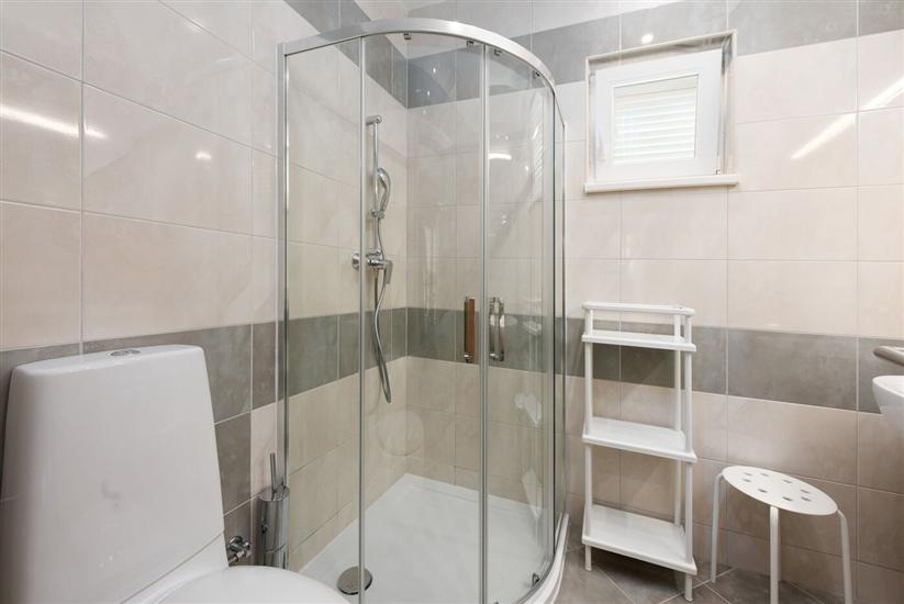 House K1, for 10 persons