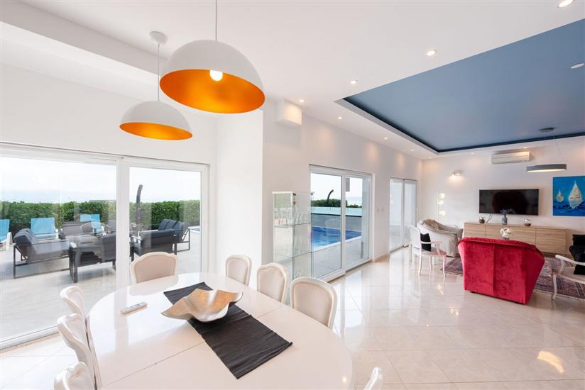 House K1, for 10 persons