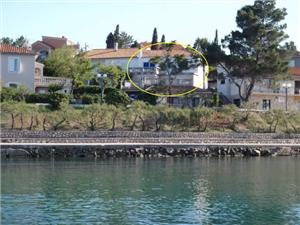 Apartments Dunato Nedeljko Silo - island Krk, Size 35.00 m2, Airline distance to the sea 200 m, Airline distance to town centre 100 m