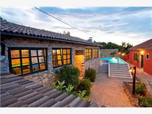 Villa Lili North Dalmatian islands, Size 300.00 m2, Accommodation with pool, Airline distance to the sea 50 m