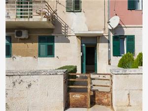 Accommodatie aan zee Split en Trogir Riviera,Reserveren  Sandra Vanaf 97 €