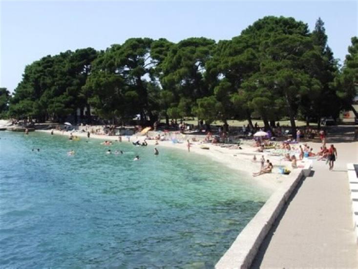 Valbandon tourist guide