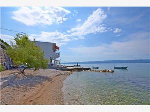 Beachfront accommodation Split and Trogir riviera,Book  Feđa From 88 €