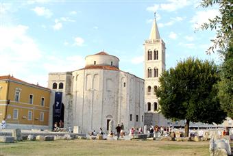Pohodlné ubytovanie, bazén, Jadranské more…záruka nezabudnuteľnej dovolenky Zadar