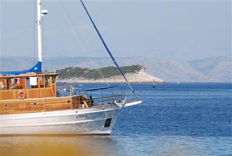 Passate le vostre vacanze navigando con una delle nostre golette e visitate le destinazioni top della Croazia