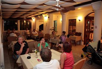 Rezervirajte svojo sobo ali penzion v malih družinskih hotelih po celotni Hrvaški