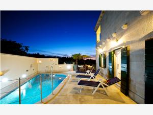 Villa Die Inseln von Mitteldalmatien,Buchen  Serena Ab 428 €