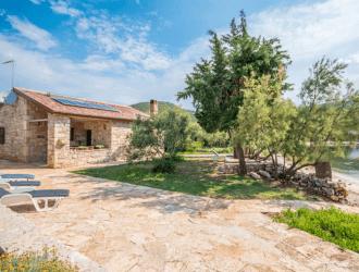 lighthouses for vacation rental in Croatia
