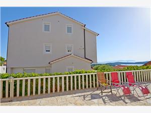 Appartement Midden Dalmatische eilanden,Reserveren  Marija Vanaf 71 €