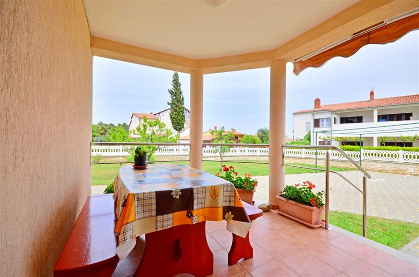 Apartman A2, za 5 osoba/e