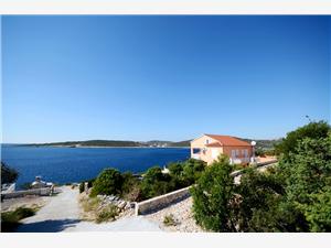 Apartmány Marijo Split a riviéra Trogir, Prostor 50,00 m2, Vzdušní vzdálenost od moře 20 m, Vzdušní vzdálenost od centra místa 600 m