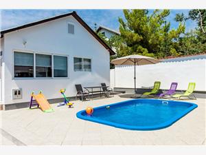 Alloggi con piscina Riviera di Zara,Prenoti  Tribunj Da 135 €