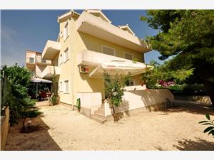 Appartement Split en Trogir Riviera,Reserveren  Blazenka Vanaf 71 €