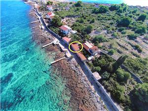 Dům Mislav II Středodalmatské ostrovy, Prostor 26,00 m2, Vzdušní vzdálenost od moře 10 m, Vzdušní vzdálenost od centra místa 300 m