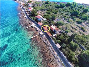 Hiša Mislav II Srednjedalmatinski otoki, Kvadratura 26,00 m2, Oddaljenost od morja 10 m, Oddaljenost od centra 300 m