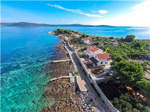 Remote cottage Middle Dalmatian islands,Book  Merica From 180 €