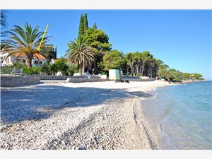 Apartment Middle Dalmatian islands,Book  Jerko From 176 €