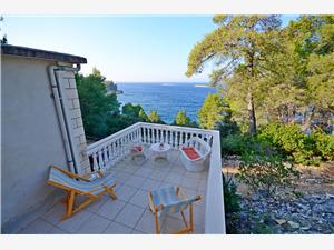 Huis Ivan Zuid Dalmatische eilanden, Afgelegen huis, Kwadratuur 80,00 m2, Lucht afstand tot de zee 20 m