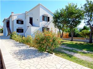 Apartments Rajko North Dalmatian islands, Size 60.00 m2, Airline distance to the sea 200 m, Airline distance to town centre 200 m