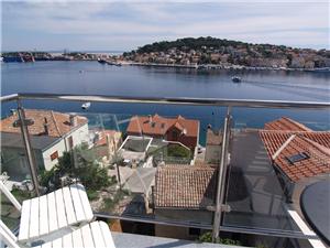 Beachfront accommodation Kvarners islands,Book  Montevideo From 20 €