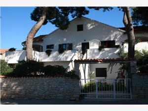 Appartement Midden Dalmatische eilanden,Reserveren  Frano Vanaf 85 €