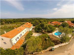 Dom Helena Modrá Istria, Rozloha 92,00 m2, Ubytovanie s bazénom, Vzdušná vzdialenosť od centra miesta 300 m