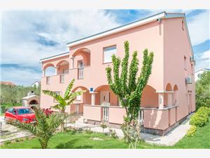 Apartments Tatjana Sukosan (Zadar), Size 65.00 m2, Airline distance to the sea 100 m, Airline distance to town centre 600 m