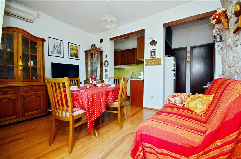 Apartment A1, for 5 persons